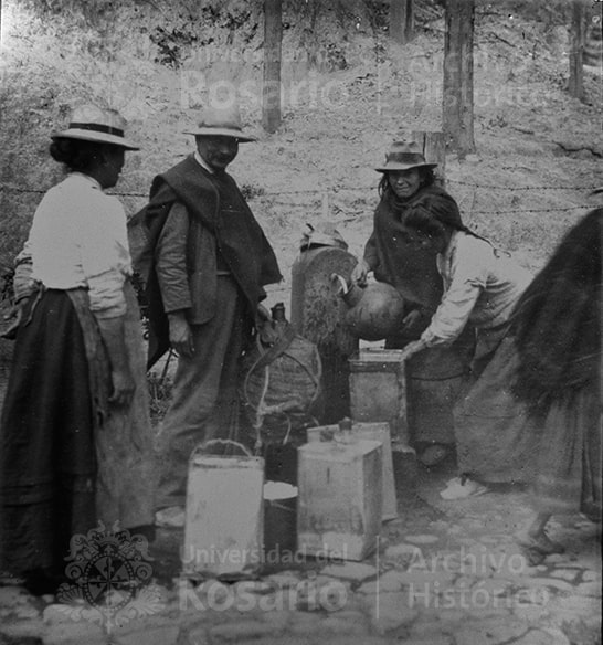 Las pilas y cajas de agua. Desde el periodo colonial, se instalaban en las ciudades de la Nueva Granada fuentes de agua para el consumo de los pobladores. En el siglo XIX