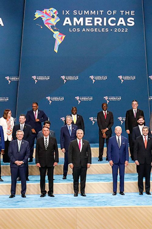 Foto Oficial IX Cumbre de las Américas - De Palácio do Planalto from Brasilia, Brasil -  CC BY 2.0