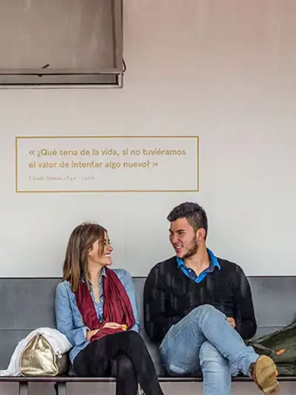 Personas representando a estudiantes de los consejos estudiantiles en la Universidad del Rosario